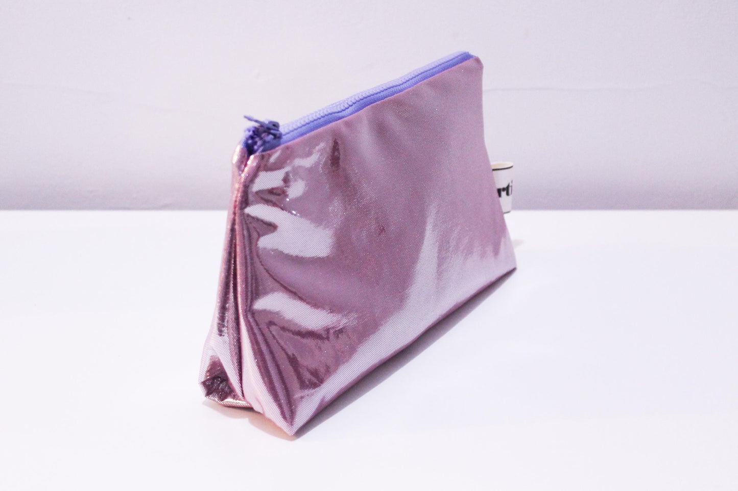 Handmade vintage fabric pouch | Unique retro clutch | Handcrafted sewing accessory | Vintage curtain fabric | Lycra fabric | Bright pink