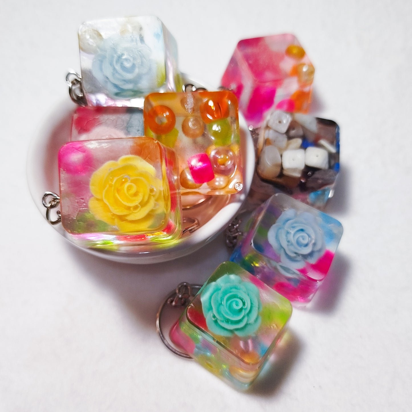 Handmade colorful ice cube keychain – Unique translucent resin, original kawaii keychain, bag charm, trendy handmade gift idea