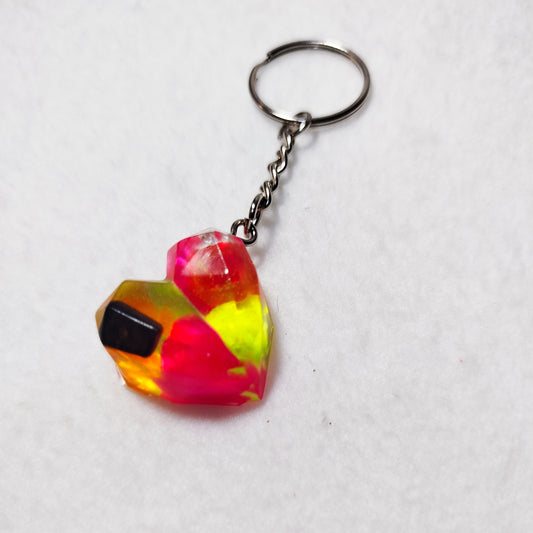 Transparent resin heart keychain – Colorful heart keychain – Funky bag charm with upcycled beads – Unique handmade accessory