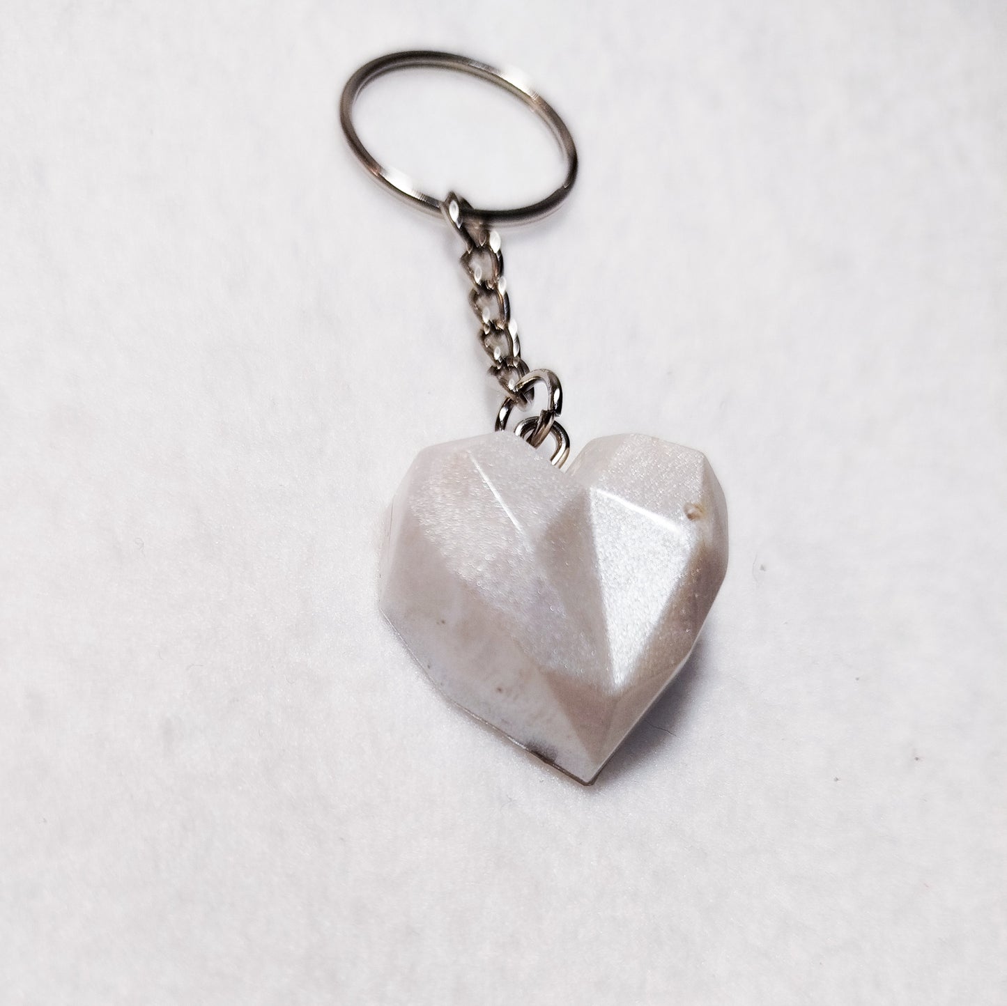 White Heart Keychain – Funky bag charm with upcycled beads – Unique handmade accessory
