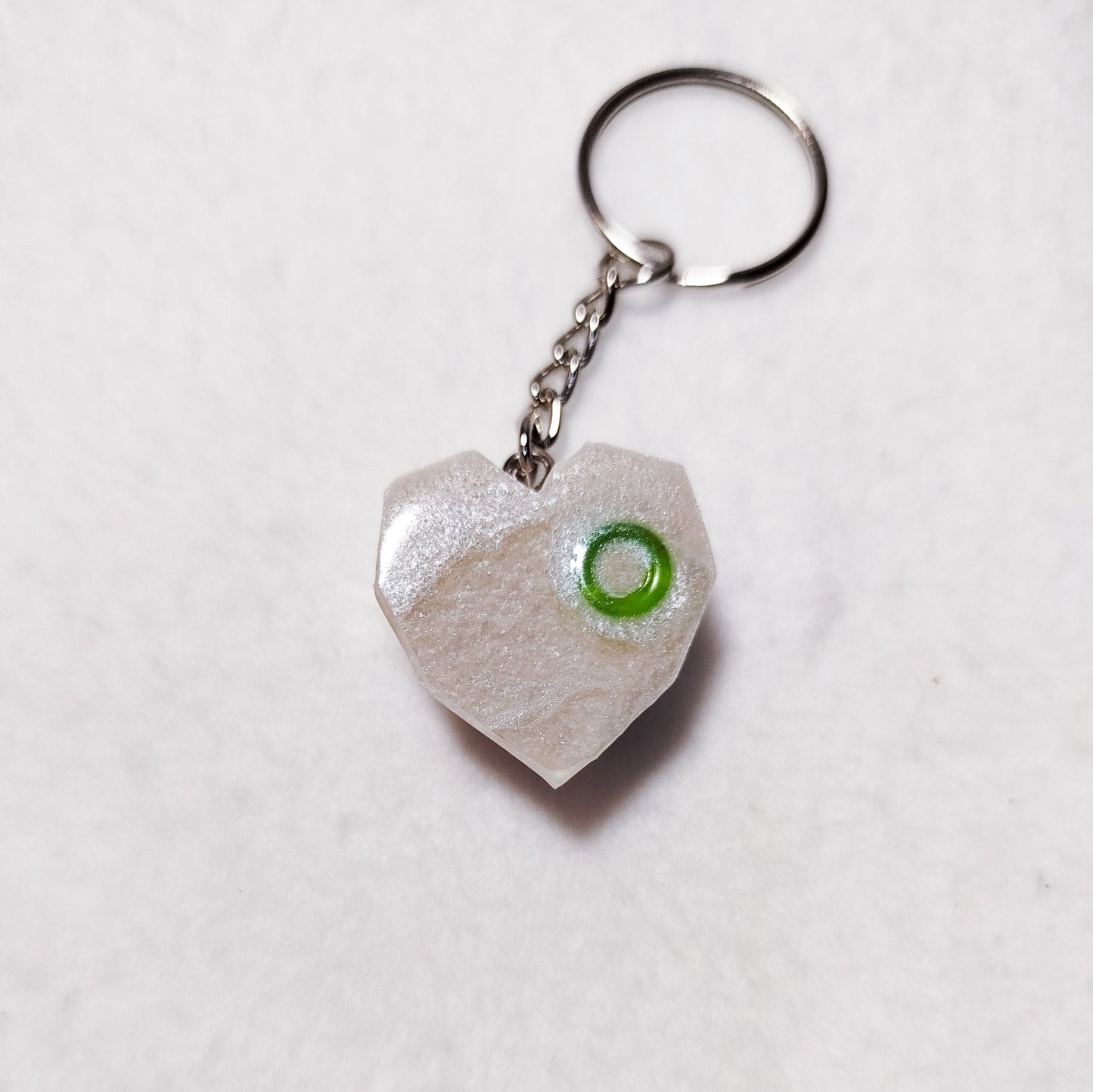 White Heart Keychain – Funky bag charm with upcycled beads – Unique handmade accessory