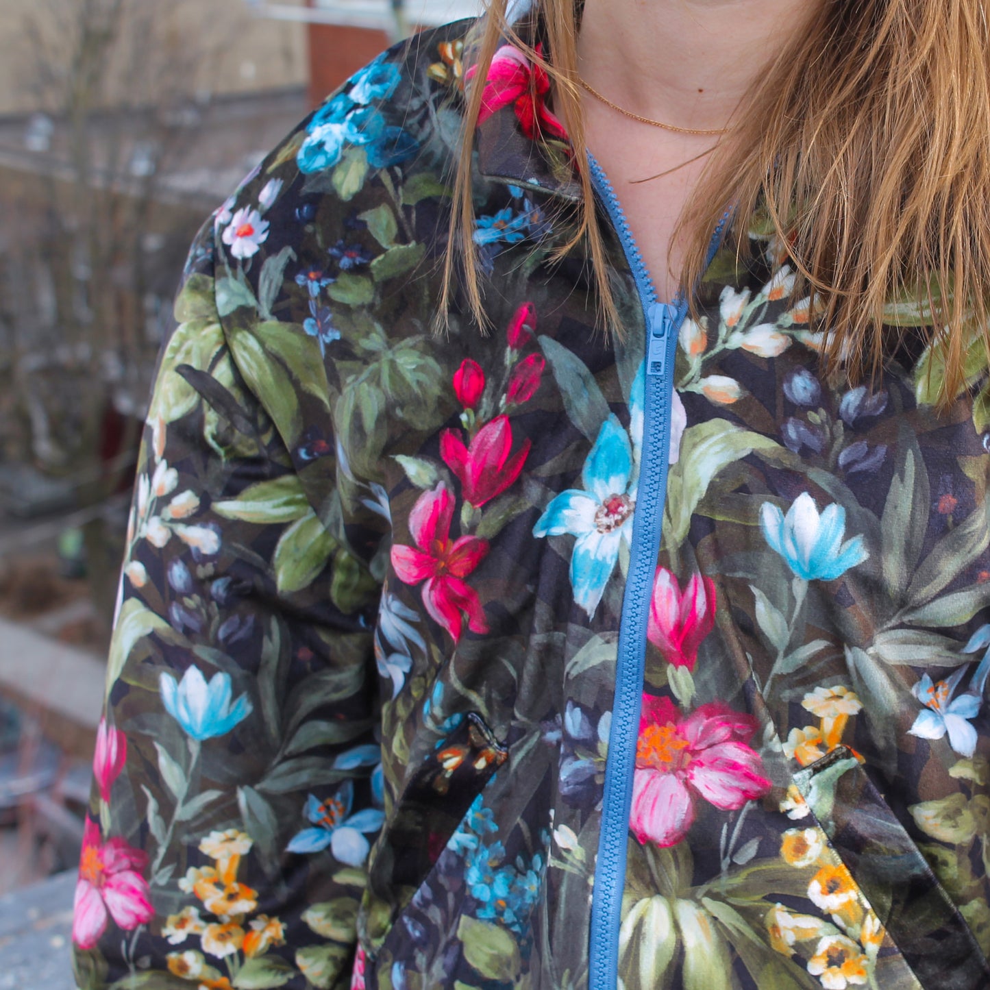 Handmade jacket from Montreal | One-of-a-kind artisanal jacket | Local ethical fashion | Upcycling | Velvet bomber jacket | Floral bomber jacket | Size L
