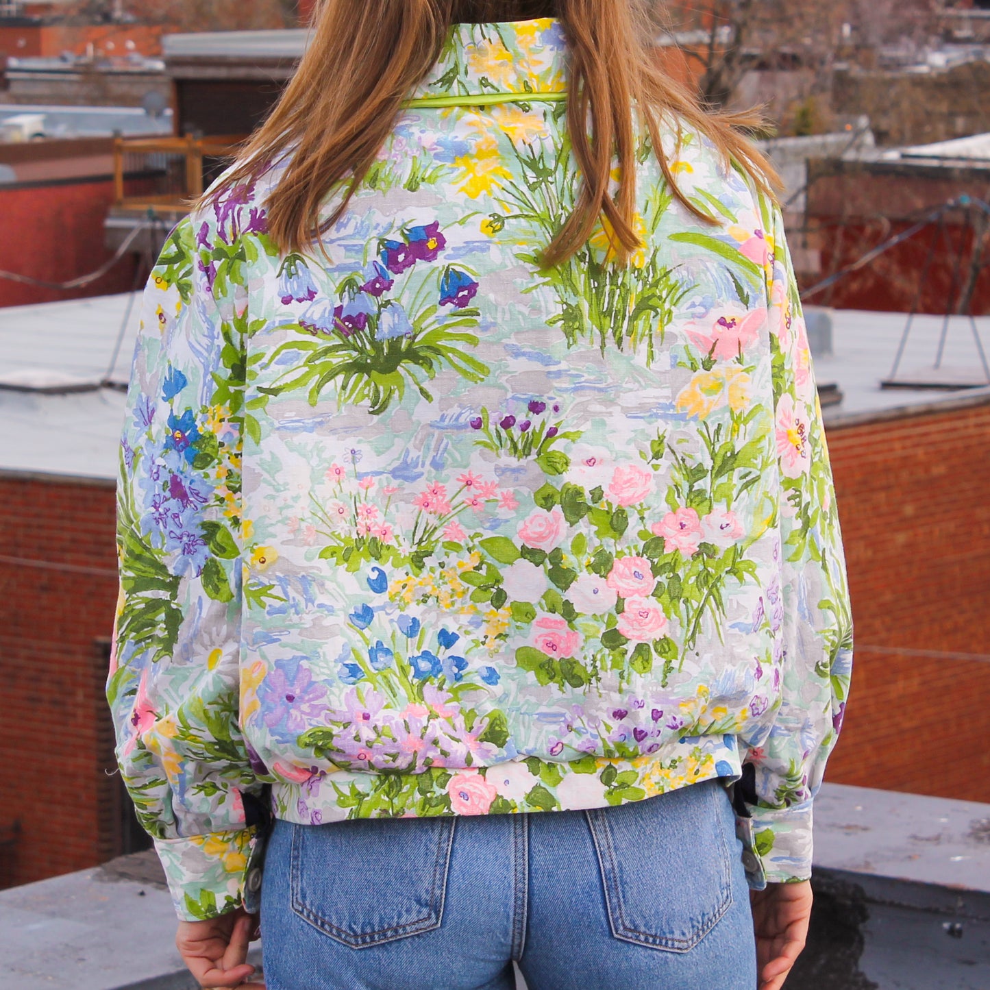 Veste fait main Montréal | Veste artisanale unique | Mode éthique locale | Pièce originale | Veste fleurs | Upcycling