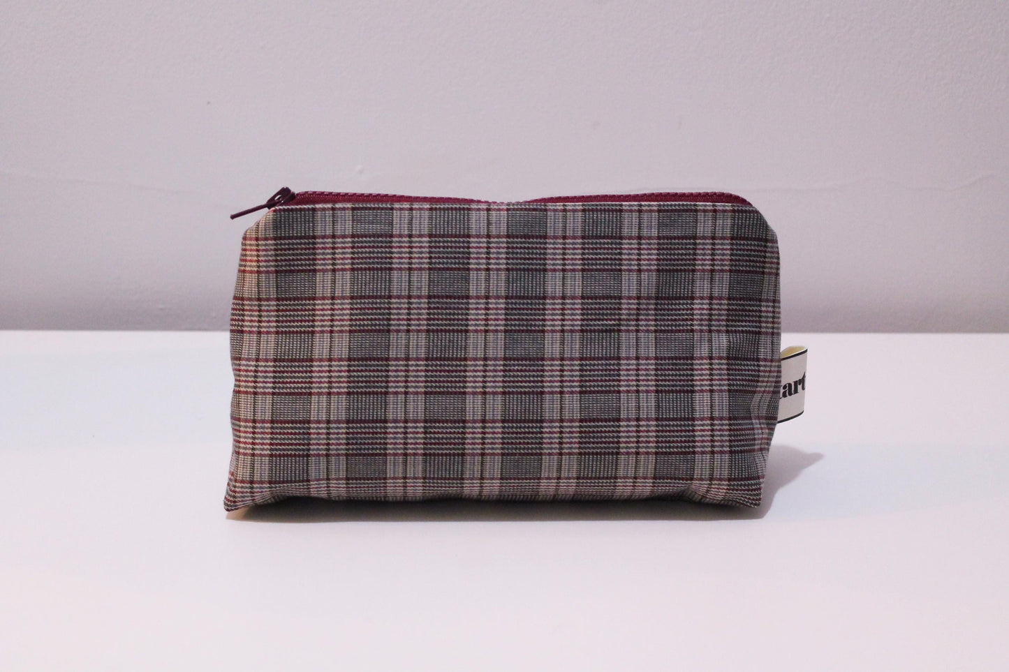Handmade vintage fabric pencil case | Unique retro pouch | Handcrafted sewing accessory | Prince of Wales check fabric | Checkered pencil case