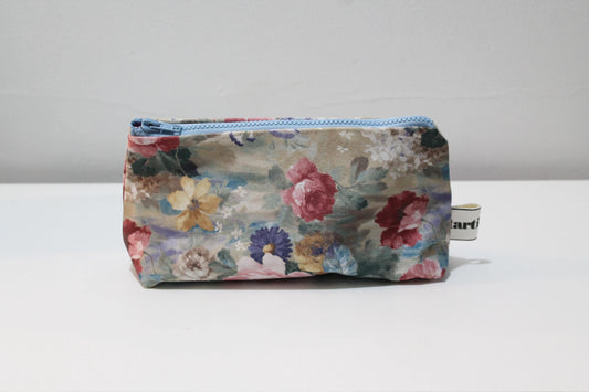 Handmade vintage fabric flower pouch | Unique retro clutch | Handcrafted sewing accessory | Vintage curtain fabric
