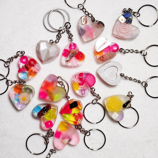 White Heart Keychain – Funky bag charm with upcycled beads – Unique handmade accessory