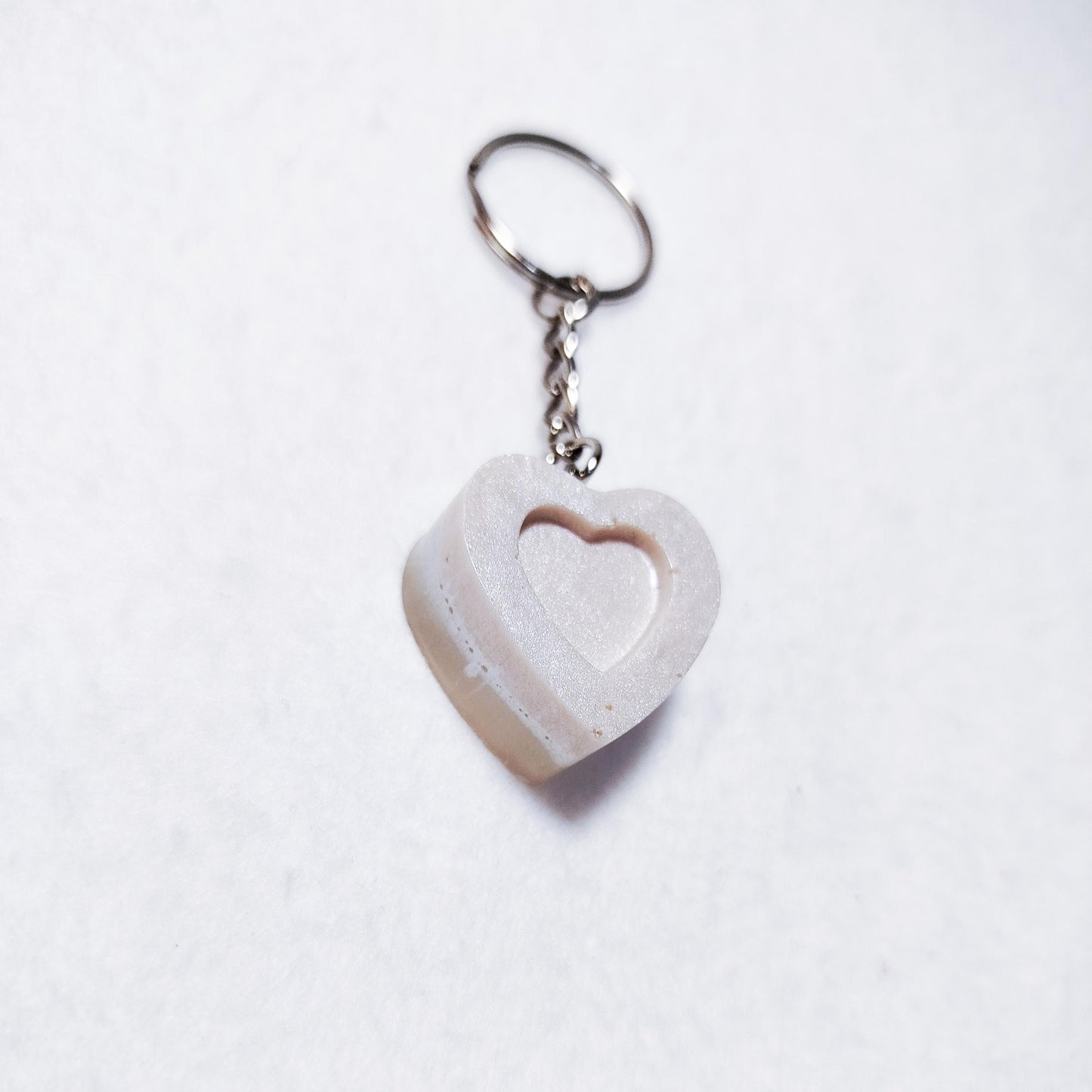 White Heart Keychain – Funky bag charm with upcycled beads – Unique handmade accessory