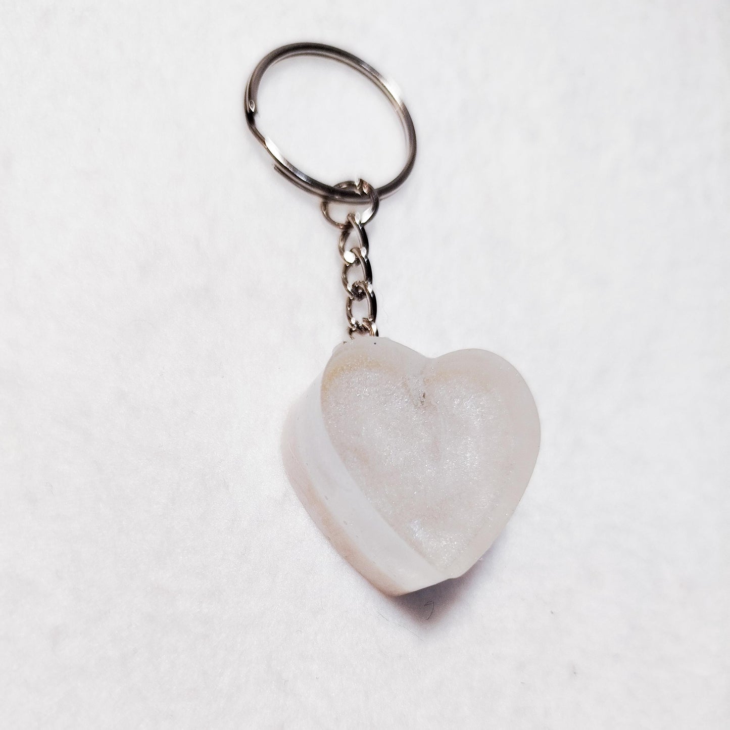White Heart Keychain – Funky bag charm with upcycled beads – Unique handmade accessory