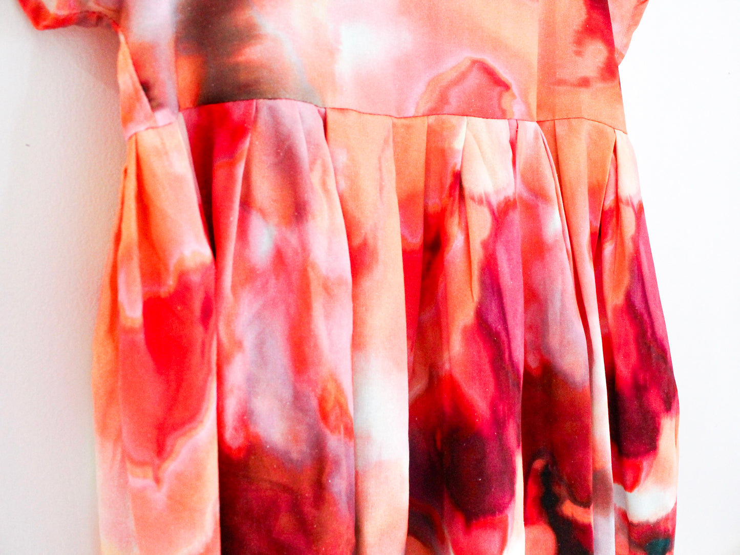 Abstract Red Dress | Wearable Art Dress | Upcycled Fashion Made in Montreal | Women's Size Large | One of a Kind Handmade Dress (Copie)