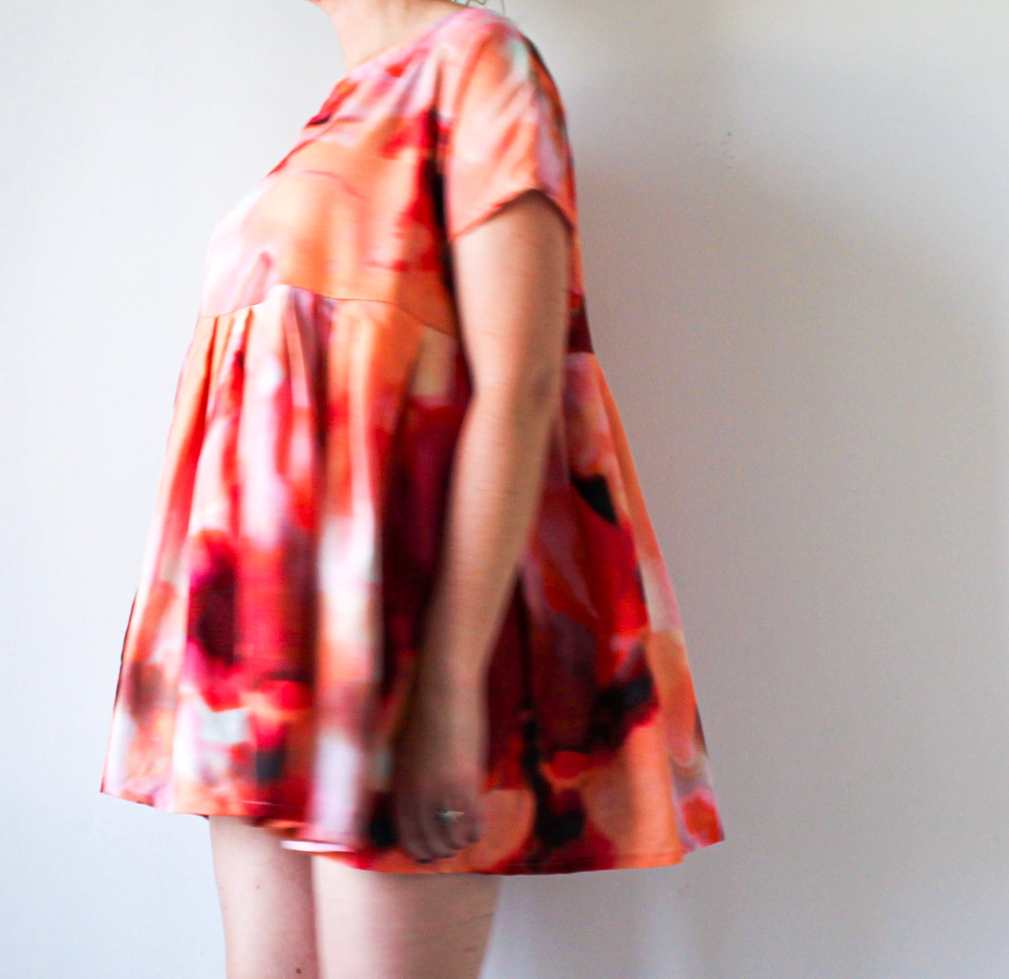 Abstract Red Dress | Wearable Art Dress | Upcycled Fashion Made in Montreal | Women's Size Large | One of a Kind Handmade Dress (Copie)